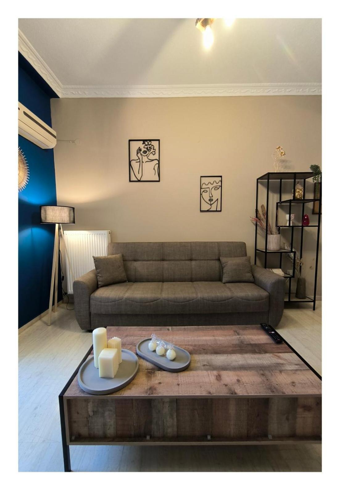 August Moon Apartment Chios Town Extérieur photo