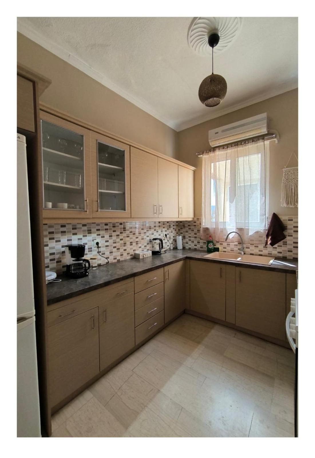 August Moon Apartment Chios Town Extérieur photo